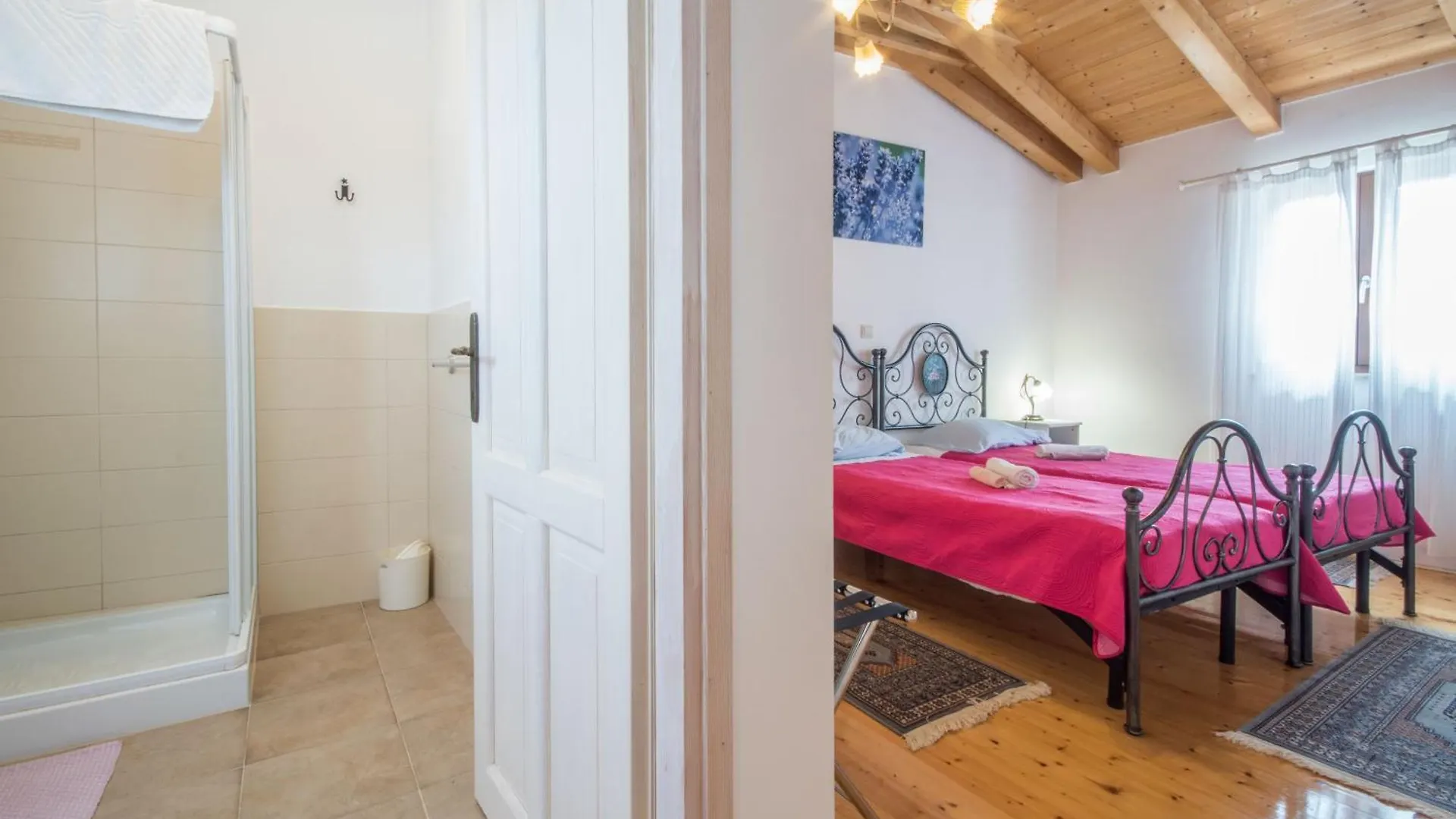 Villa Sandi, Mediterranean Villa With Pool And Jacuzzi Gracisce