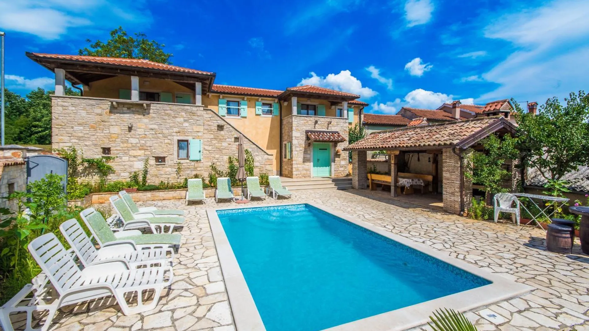 Villa Sandi, Mediterranean Villa With Pool And Jacuzzi Gracisce