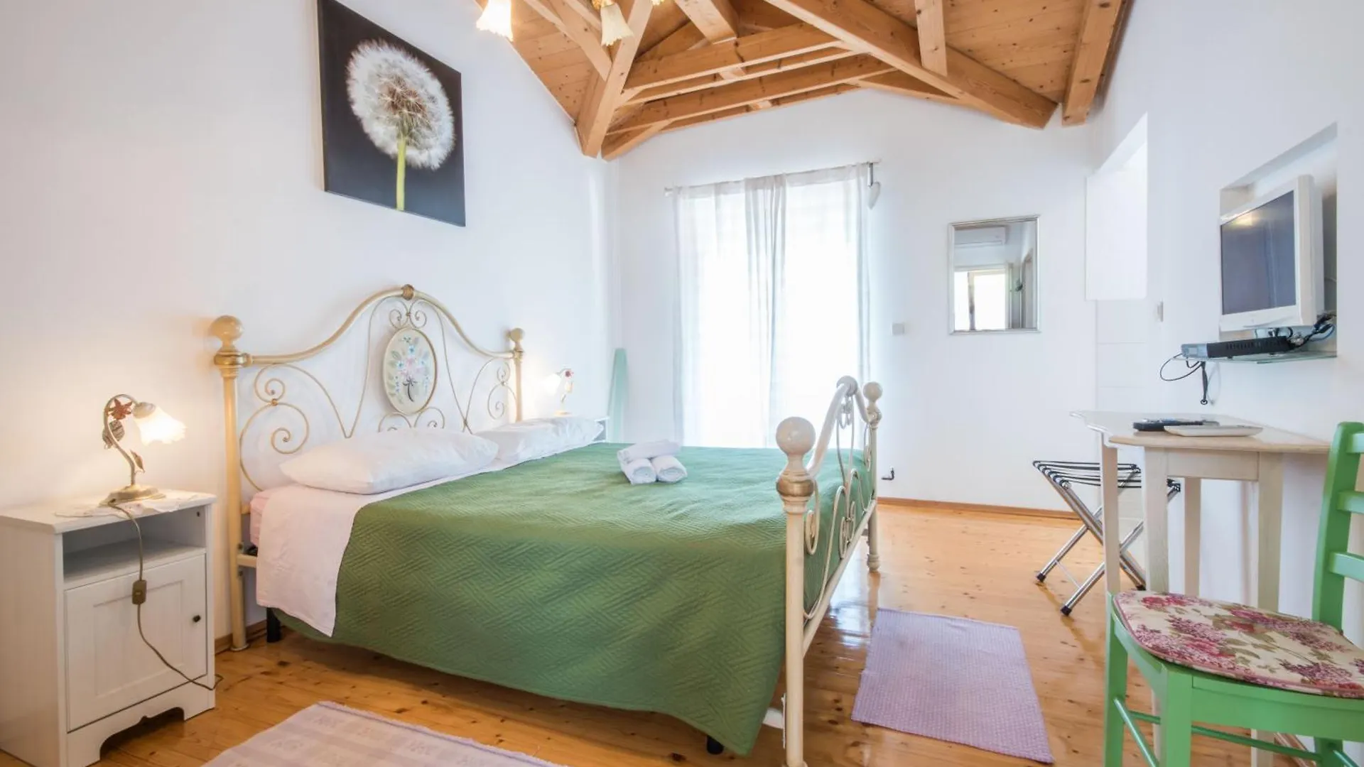 Nyaraló Villa Sandi, Mediterranean Villa With Pool And Jacuzzi Gračišće