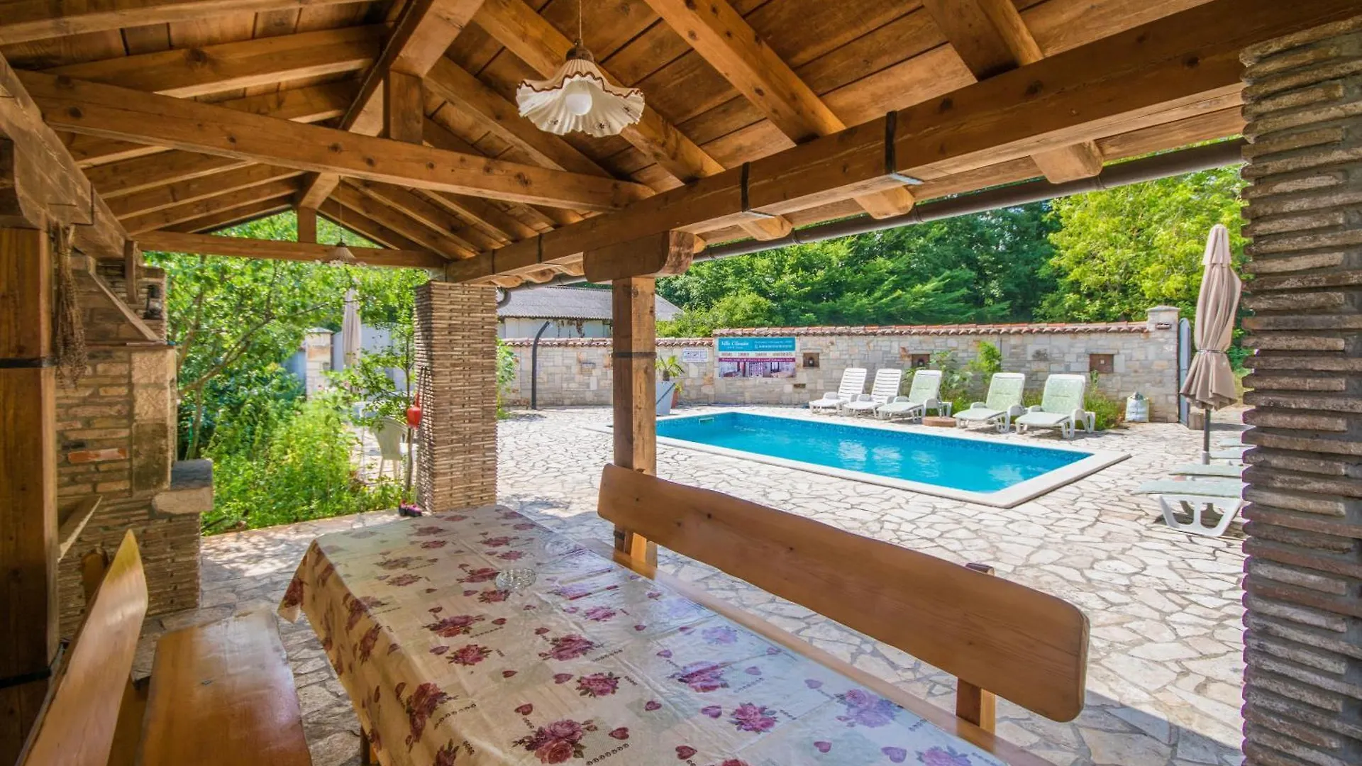 Villa Sandi, Mediterranean Villa With Pool And Jacuzzi Gračišće